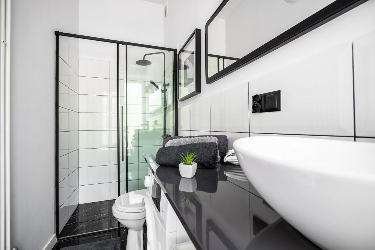 Stylish Studio In The Heart Of The City. Varşovia Exterior foto